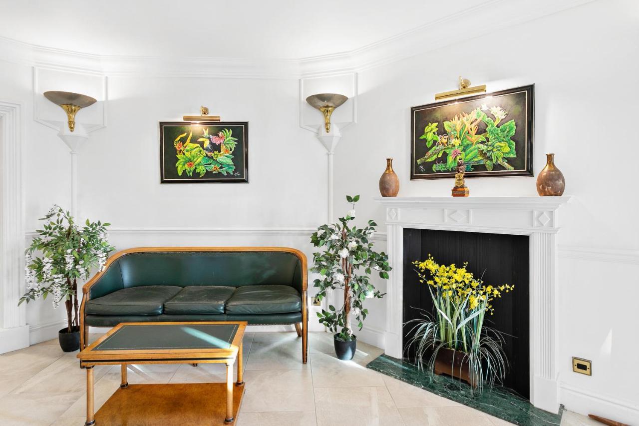 The Seaview Suites At The Corbyn Apartments トーキー エクステリア 写真