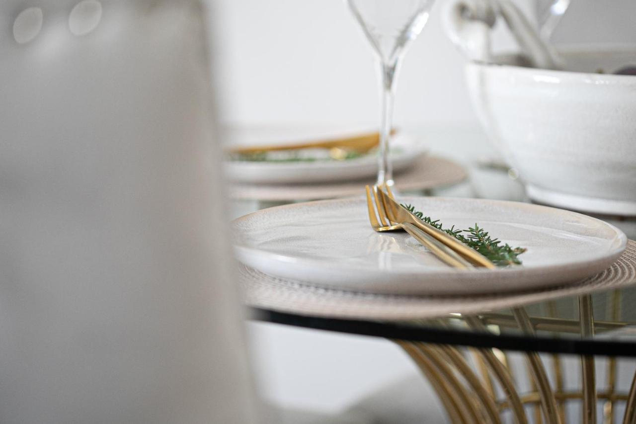 The Seaview Suites At The Corbyn Apartments トーキー エクステリア 写真