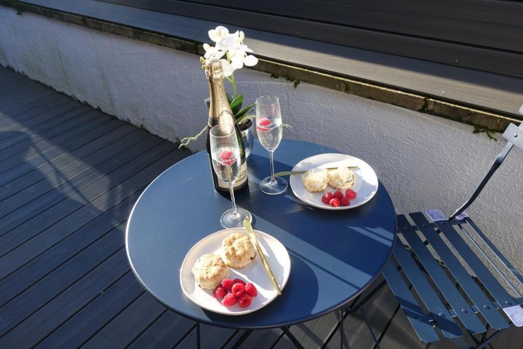 The Seaview Suites At The Corbyn Apartments トーキー エクステリア 写真
